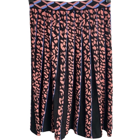 Diane Von Furstenberg Susan Skirt Pleated Jacquard-Knit Skirt Size Small NEW - Picture 7 of 14